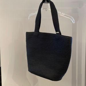 Eric Javits black woven tote $25